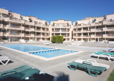 Jardín Piscina Solarium